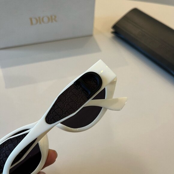 Christian Dior Sunglasses - Picture 6 of 7